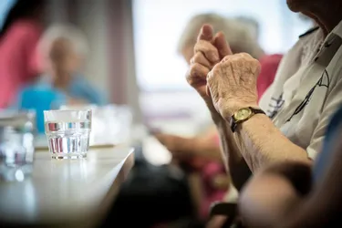 L'association Unis-Cité va recruter dix jeunes en service civique à Montluçon (Allier) pour rompre l'isolement des personnes âgées