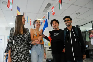 Allier : à Vichy, ces étudiants étrangers qui supportent les Bleus