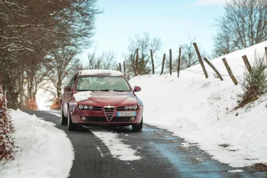 Le Cantal reste en vigilance jaune neige et verglas : prudence sur les routes