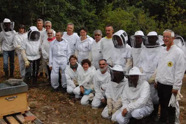 Les apprentis apiculteurs ont récolté près de 200 kg de miel et beaucoup d’enseignements