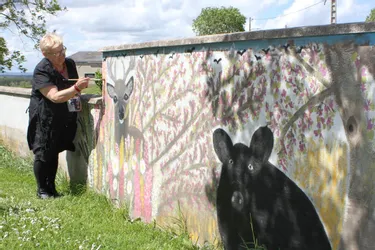 L’artiste livre une fresque rurale aux randonneurs