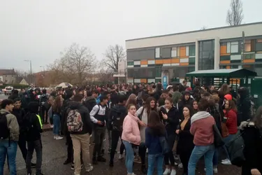Les lycéens de Cusset en grève contre Parcoursup