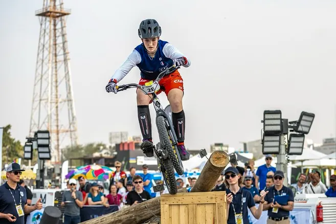 VTT Trial La Montlu onnaise Nina Vabre Veut Mettre L Europe Ses vtt-trial-la-montlu-onnaise-nina-vabre-veut-mettre-l-europe-ses
