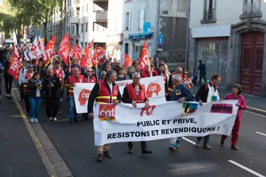 « Il y en a marre ! » : retour en images sur la manifestation du 9 octobre à Aurillac