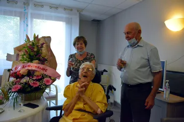 Marie-Louise Giat fête ses 100 ans à Orpéa