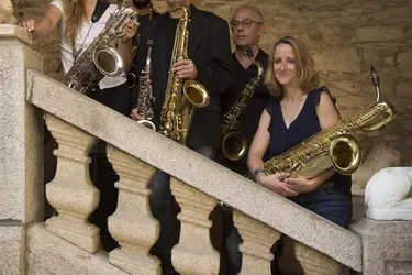 Cinq saxophones au Bastringue