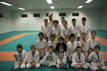 Des médailles et des coupes pour les judokas