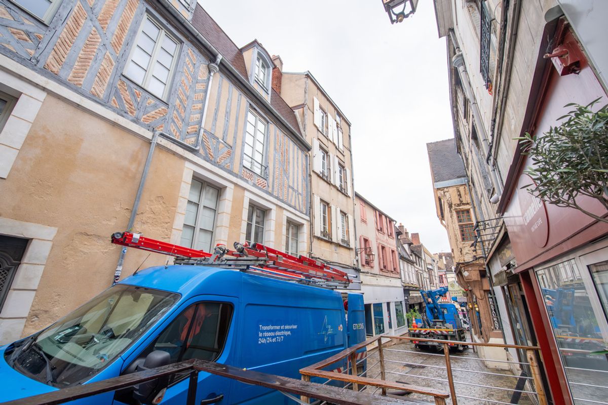 Cellule de crise, relogements, expertise attendue… Le point sur le dossier du bâtiment en péril, rue Fécauderie à Auxerre