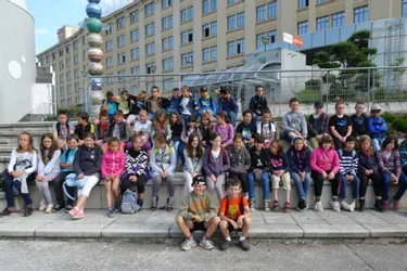 Les écoliers sont allés visiter Saint-Étienne