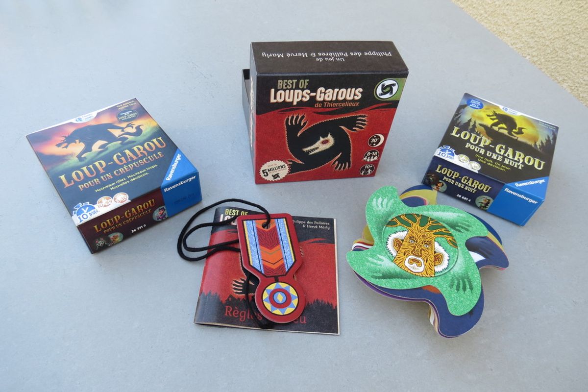 Comment expliquer le succès populaire du jeu "Loups-Garous", adapté au