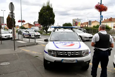 Un homme blessé à l'arme blanche sur un trottoir à Clermont-Ferrand