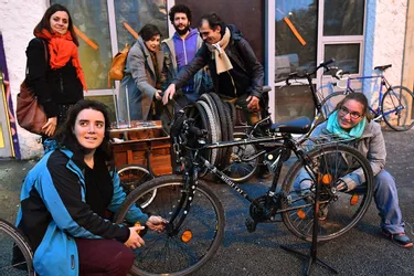 Un atelier vélo dans les quartiers