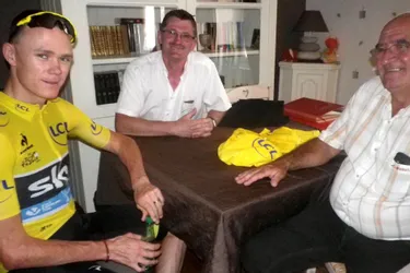 Froome a offert son maillot jaune aux organisateurs du critérium