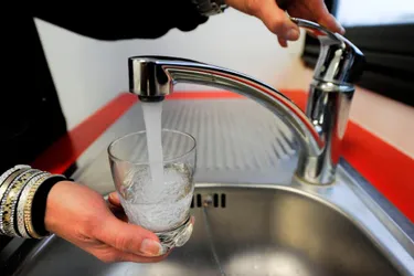 Sécheresse : l'eau interdite à la consommation dès lundi 1er octobre à Thiézac (Cantal)