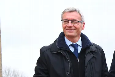 Dominique Schuffenecker rejoint plus tôt que prévu la préfecture à Strasbourg en raison de l'attaque terroriste