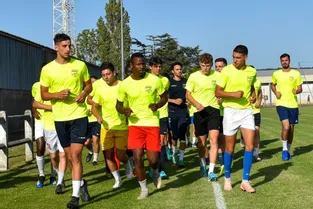 National 3 : les joueurs du Montluçon Foot de retour à l'entraînement