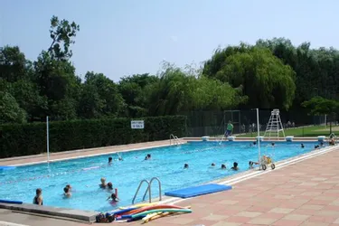 La piscine de Saint-Pourçain-sur-Sioule rouvre en mode distanciation