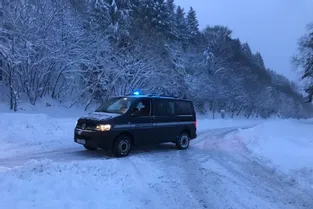 L'accès à la station de ski du Mont-Dore (Puy-de-Dôme) interdit après une coulée de neige sur le domaine skiable