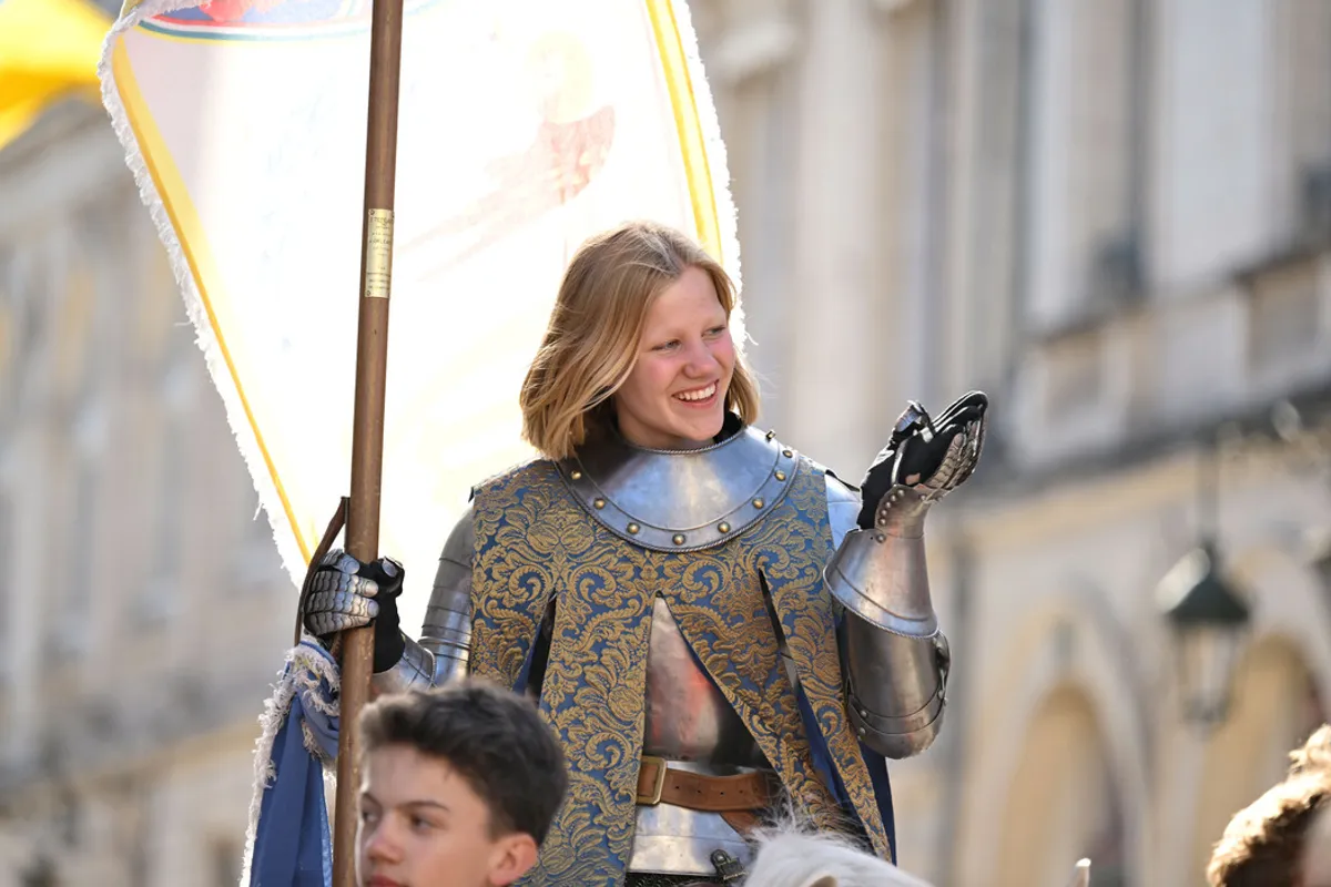 Une immense ferveur populaire partout dans d'Orléans au passage de sa Jeanne d'Arc éternelle