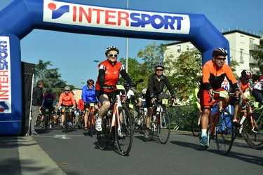 La rando-cyclo Issoire-Brioude-Saint-Flour bat un record d'affluence