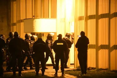 Des détenus se rebellent en promenade au centre pénitentiaire de Moulins-Yzeure