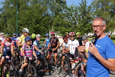 Un impressionnant peloton de bénévoles sur la Cyclo Les Copains à Ambert