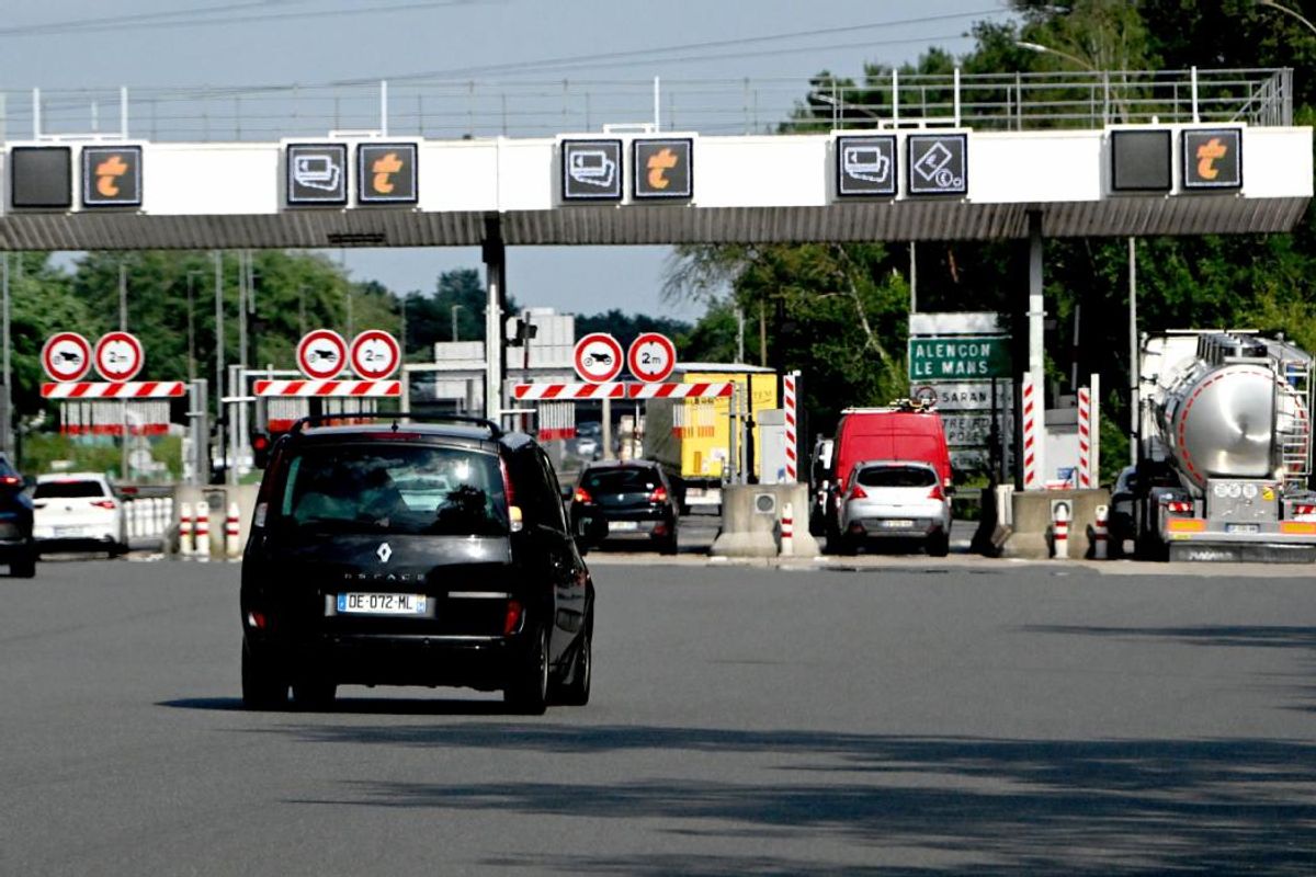 Gratuité de l'autoroute autour d'Orléans : le sénateur Hugues Saury ...