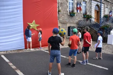 Les jeunes Issoiriens célèbrent les deux étoiles de l'équipe de France