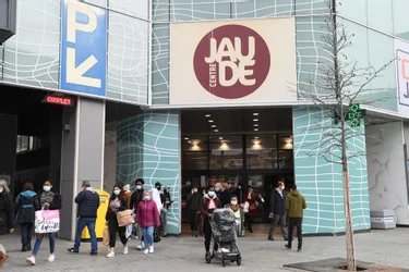 Centres commerciaux : quels sont les magasins ouverts et fermés dans le Puy-de-Dôme ?