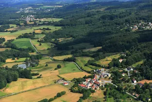 Une conférence sur les enjeux du foncier rural organisée à Guéret (Creuse)
