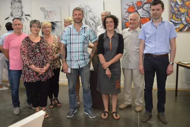 Vernissage de l’exposition des œuvres d’artistes locaux à la salle du Préau