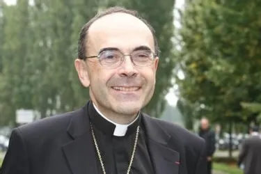 Le cardinal Barbarin sanctionne le prêtre qui avait comparé les victimes du Bataclan aux jihadistes