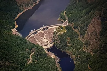 Le barrage de l'Aigle est devenu un véritable complexe touristique
