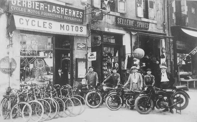 Pour sa nouvelle édition, le salon de la généalogie du Puy-en-Velay va mettre à l'honneur dix familles de commerçants - La Montagne