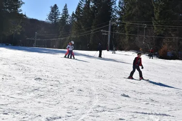"Familiale, rebelle et engagée" : cette station de ski du Cantal cultive sa différence