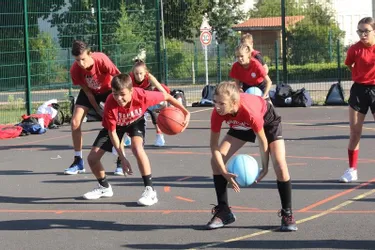 76 jeunes de 10 à 14 ans participent au « Ambert Basket Camp »