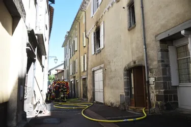 Un appartement détruit par un incendie rue de la Coste