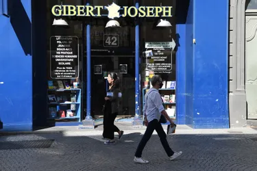 A Clermont-Ferrand, des étudiants en médecine et en pharmacie lancent une pétition en ligne pour aider un libraire de Gibert Joseph à retrouver un emploi !