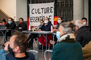 Le collectif Culture en danger 63 qui occupe la Comédie de Clermont-Ferrand appelle à une grande marche colorée, samedi 20 mars