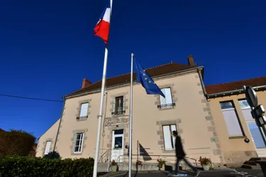 A Chambon-Sainte-Croix (Creuse), le maire interdit l'accès de la mairie aux autres élus