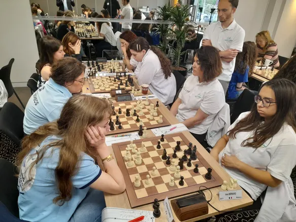Top 12 féminin : le club d'échecs de Chartres démarre la compétition en trombe ! - L’Écho Républicain