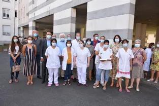 Pendant la crise du Covid-19, ils ont offert 8.000 masques, des surblouses... L'hôpital de Riom remercie ses 47 donateurs