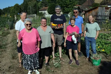 Saint-Nizier-sous-Charlieu : un jardin thérapeutique rassemble les générations autour de la santé