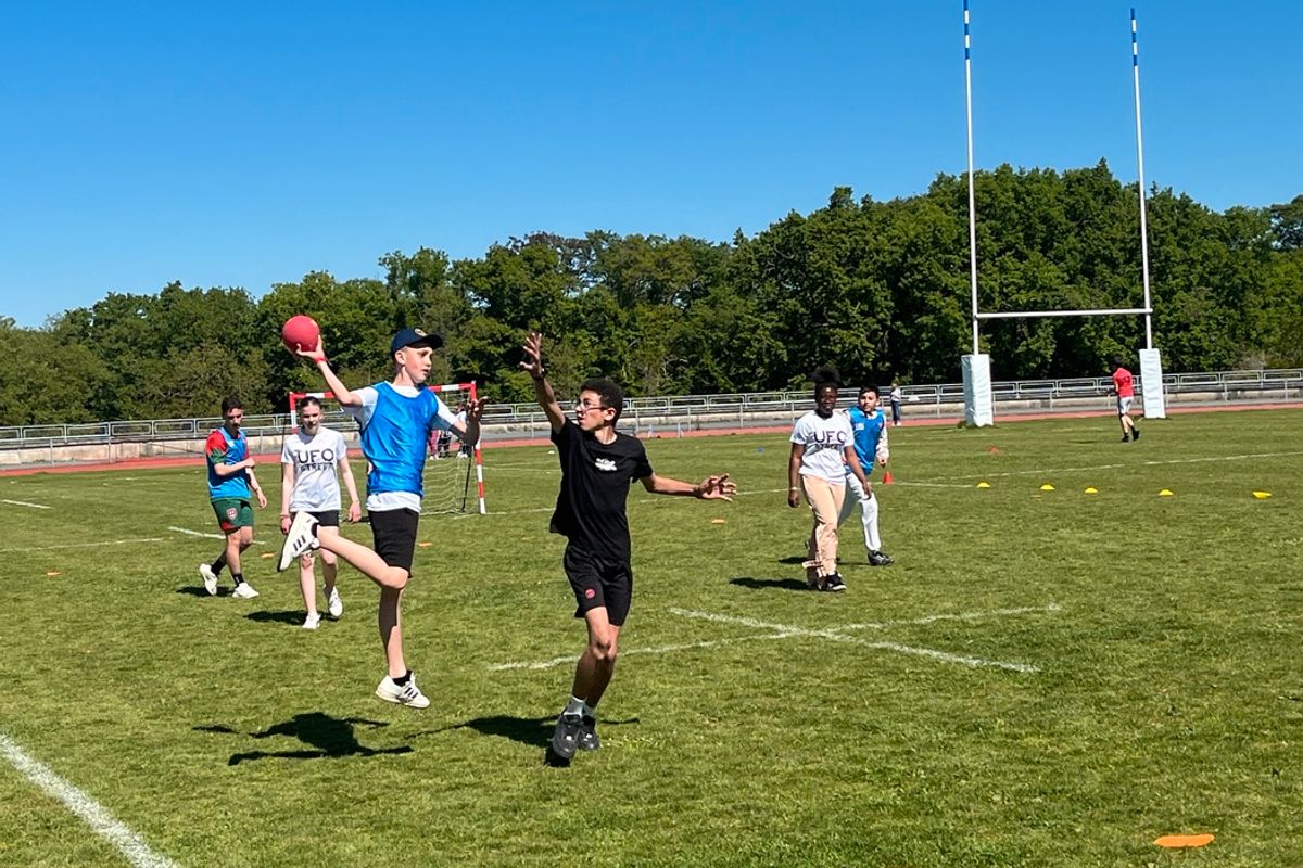 Handball Rugby Handball, rugby, ultimate... Des échanges sportifs entre jeunes ...