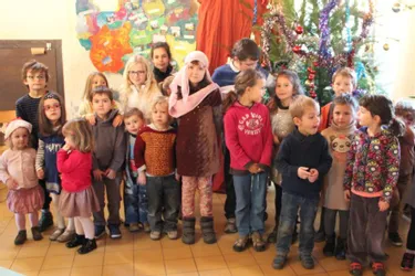 Les écoliers ont eu la visite du Père Noël