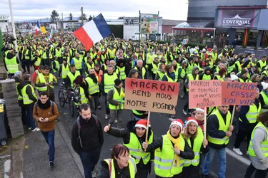 Gilets jaunes, "acte IV" en Auvergne et dans le Limousin : près de 1.500 manifestants à Clermont-Ferrand