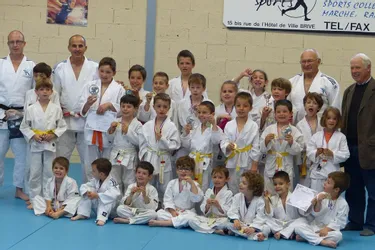 Récompenses pour les jeunes judokas