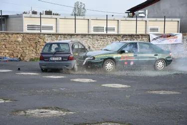 Un crash-test pour sensibiliser les élèves de terminale de la cité scolaire Lafayette à Brioude (Haute-Loire)