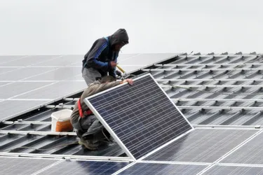 Condamnés pour une vaste escroquerie aux panneaux solaires dans le Puy-de-Dôme