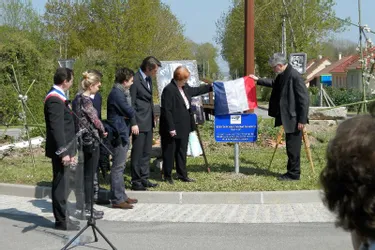 L’ancien ministre François Baroin était à l’inauguration du rond-point portant le nom de son père
